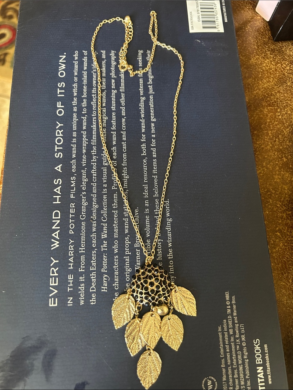 torrid Gold Leaf Cluster Pendant Necklace VGUC